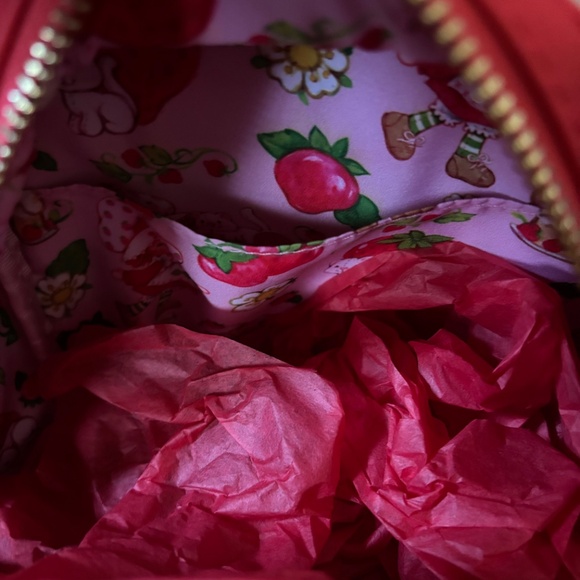 Loungefly Strawberry Shortcake backpack - Picture 3 of 5